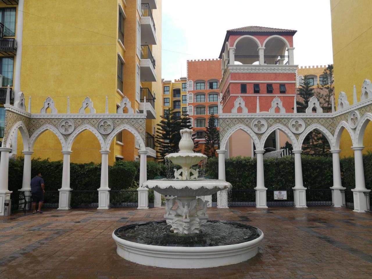 Venetian Poseidon Pool Hotel Джомтьен Экстерьер фото