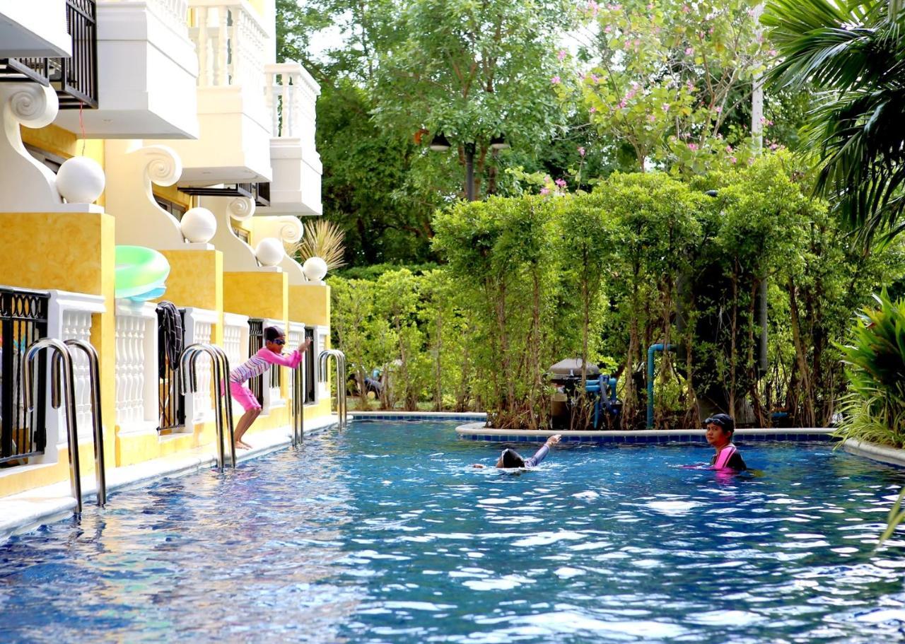 Venetian Poseidon Pool Hotel Джомтьен Экстерьер фото