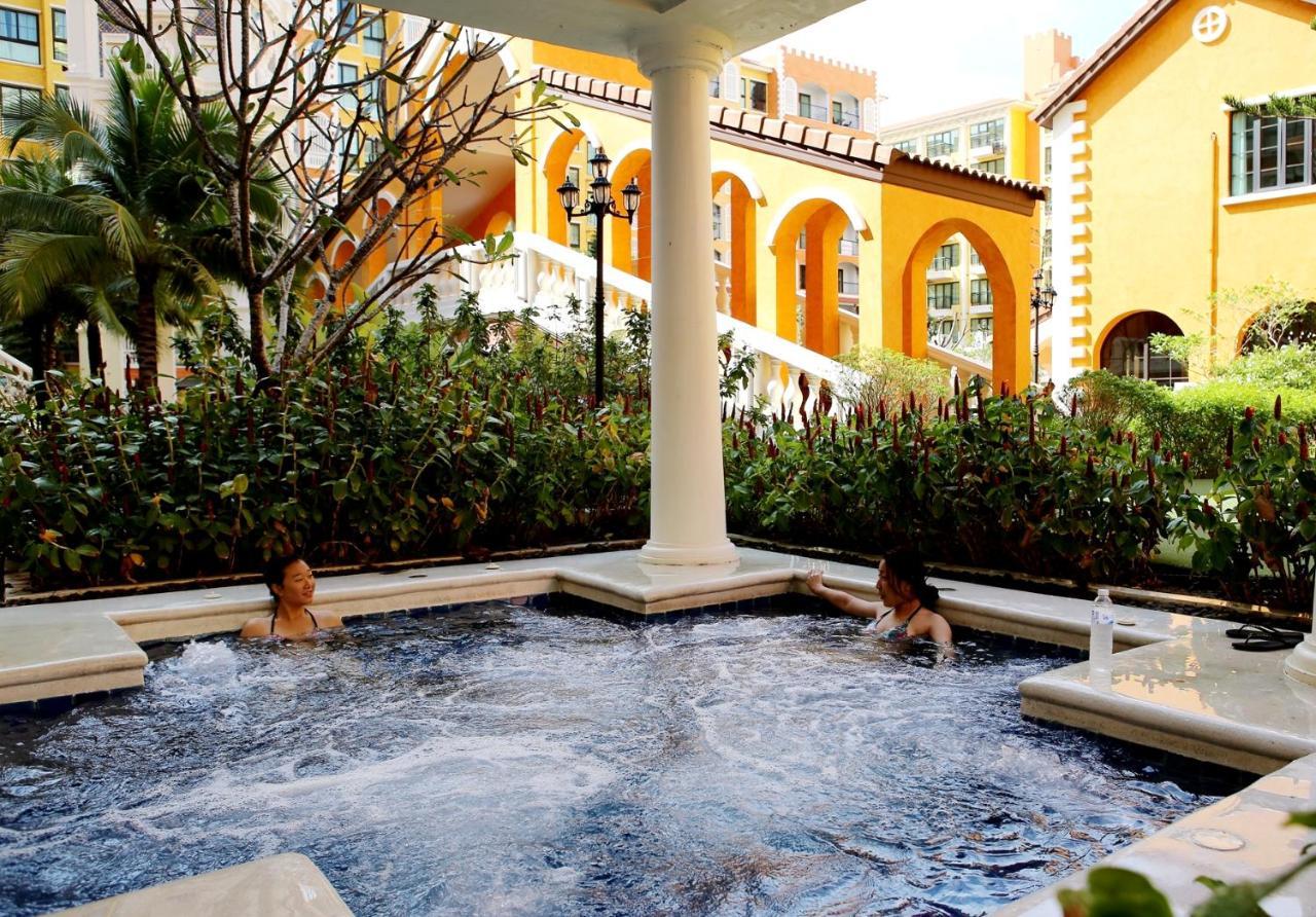 Venetian Poseidon Pool Hotel Джомтьен Экстерьер фото