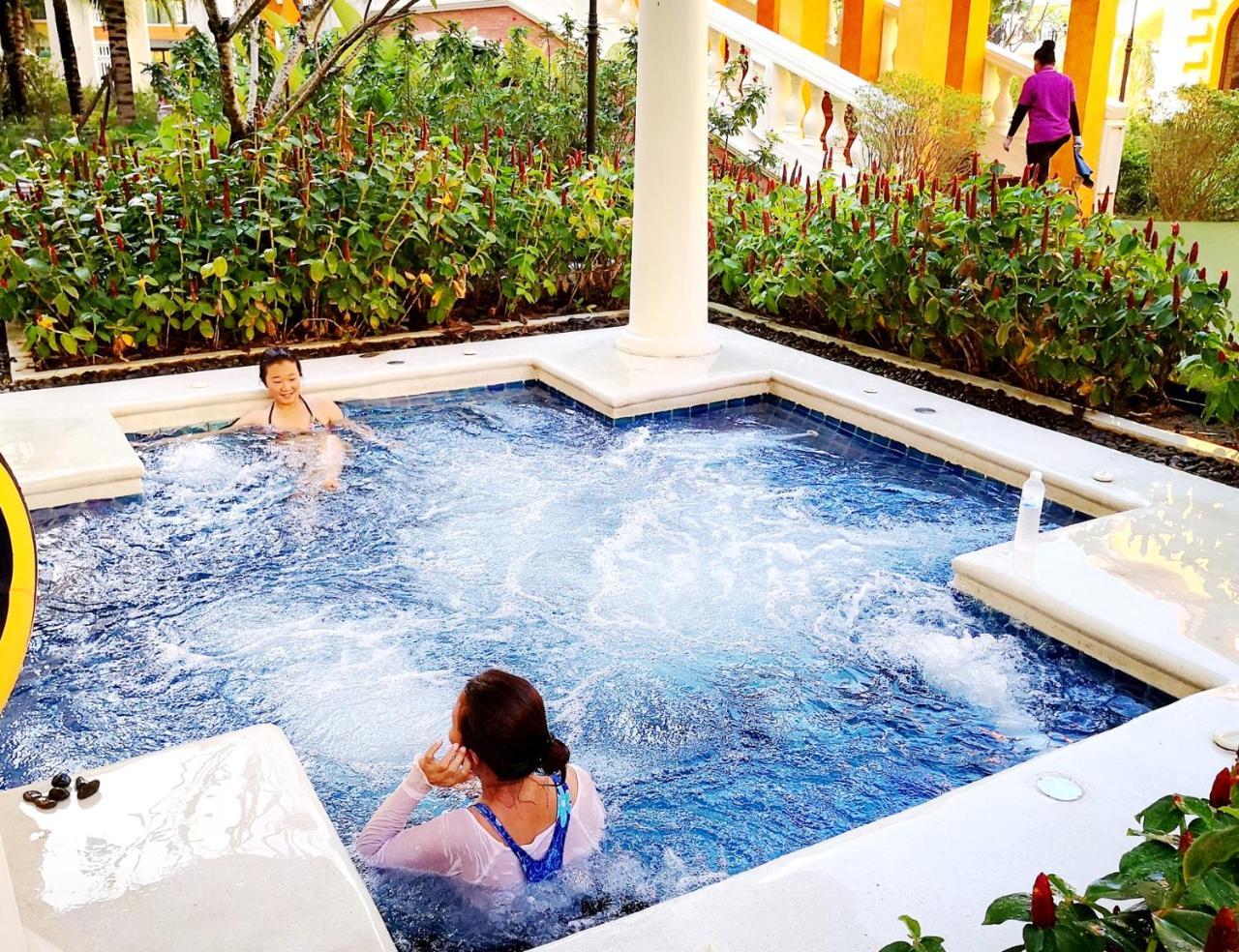 Venetian Poseidon Pool Hotel Джомтьен Экстерьер фото
